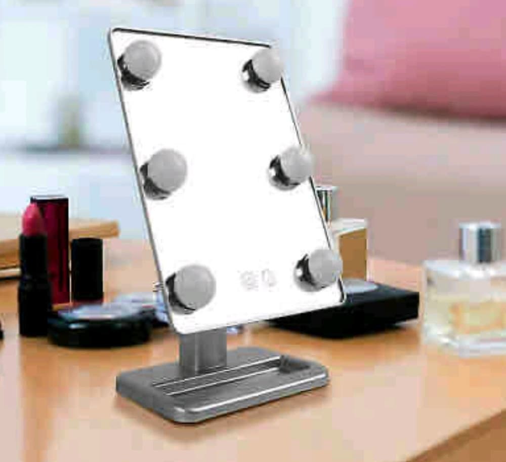 LED OGLEDALO SA SIJALICAMA