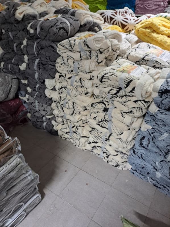 Cebe Novi model deka Deke 200x230cm sa krznom 4